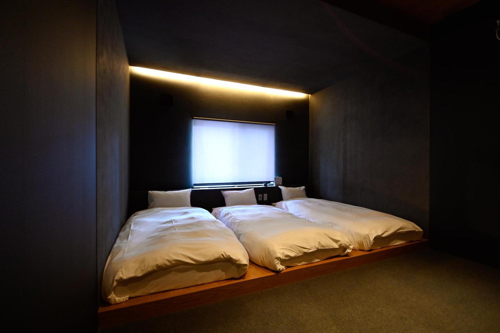 Sekai Hotel Deep Osaka Experience Yao Extérieur photo